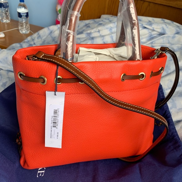 Dooney and Bourke Wakefield Tassel Tote NWT Salmon - Picture 3 of 8